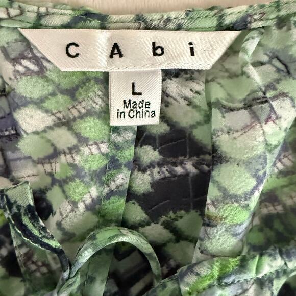 Cabi Style 746 Green Blue Short Sleeve Sheer Blouse Size Large - Picture 9 of 10